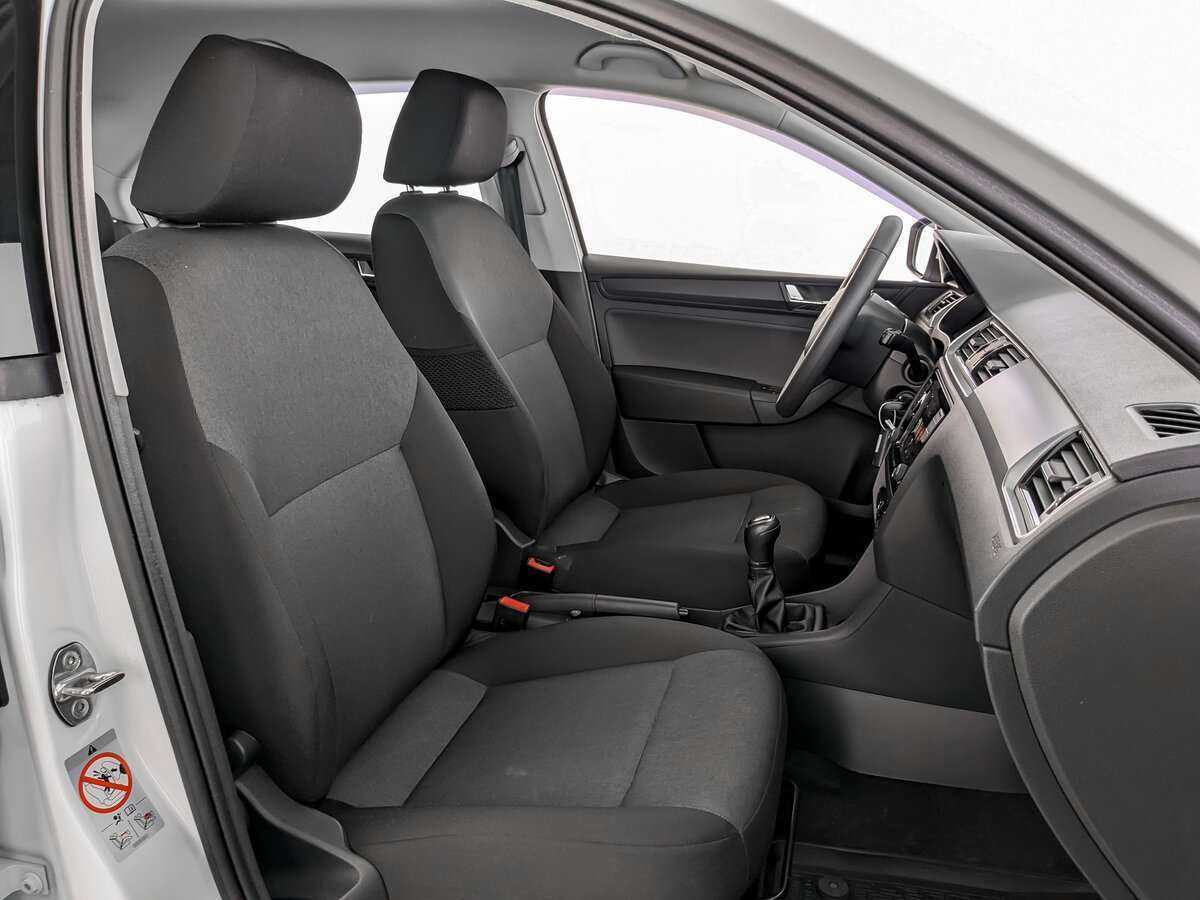 Skoda Rapid, 2017 Фото №19