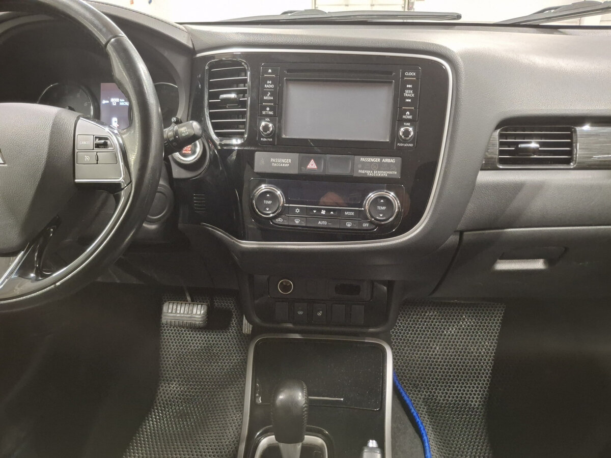 Mitsubishi Outlander III Рестайлинг 2, 2017 Фото №14