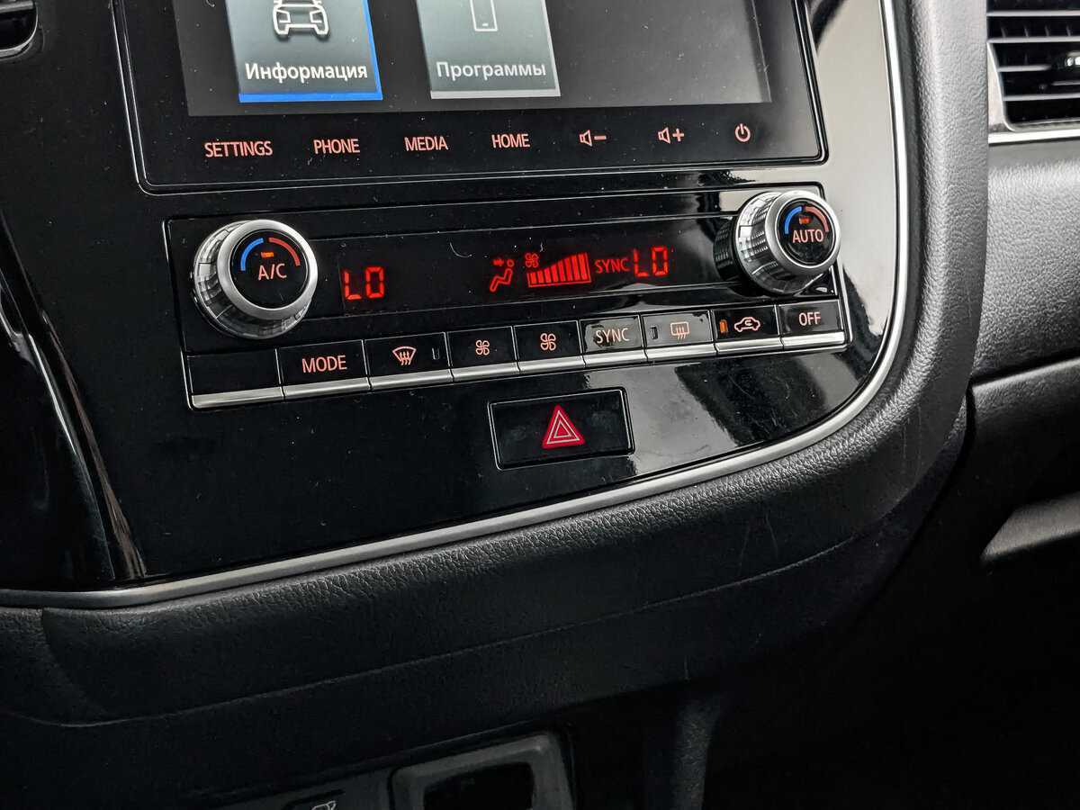 Mitsubishi Outlander, 2021 Фото №21