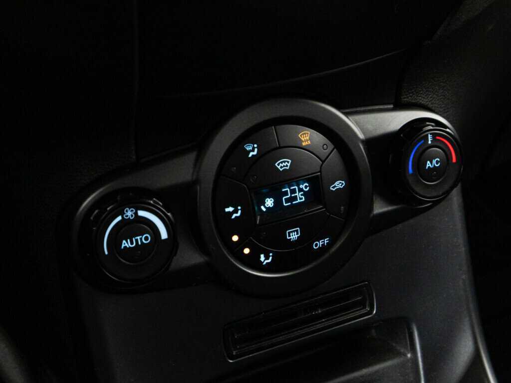 Ford Fiesta, 2015 Фото №15