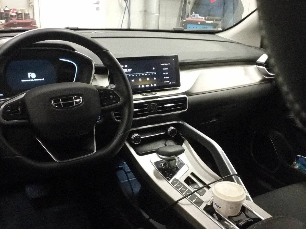 Geely Coolray, 2023 Фото №5