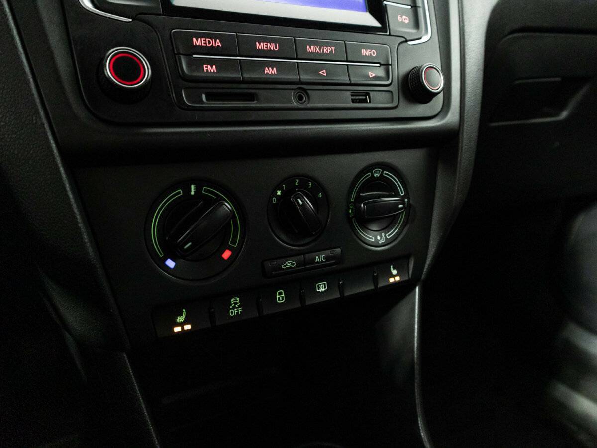 Skoda Rapid, 2015 Фото №15