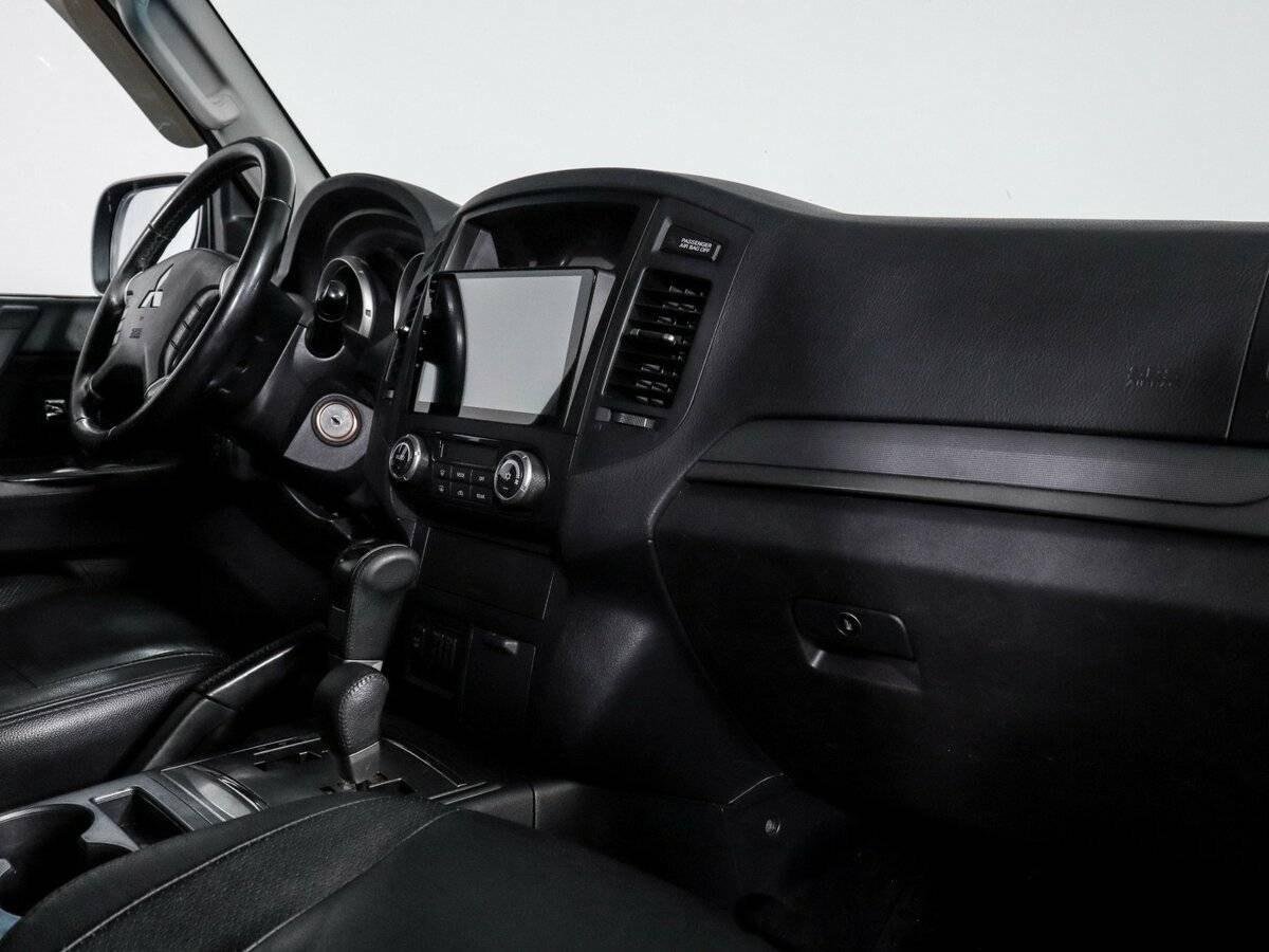 Mitsubishi Pajero IV Рестайлинг 1, 2012 Фото №7