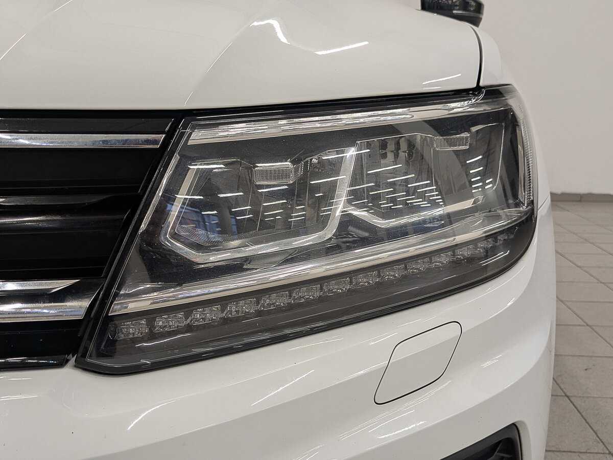 Volkswagen Tiguan, 2020 Фото №11