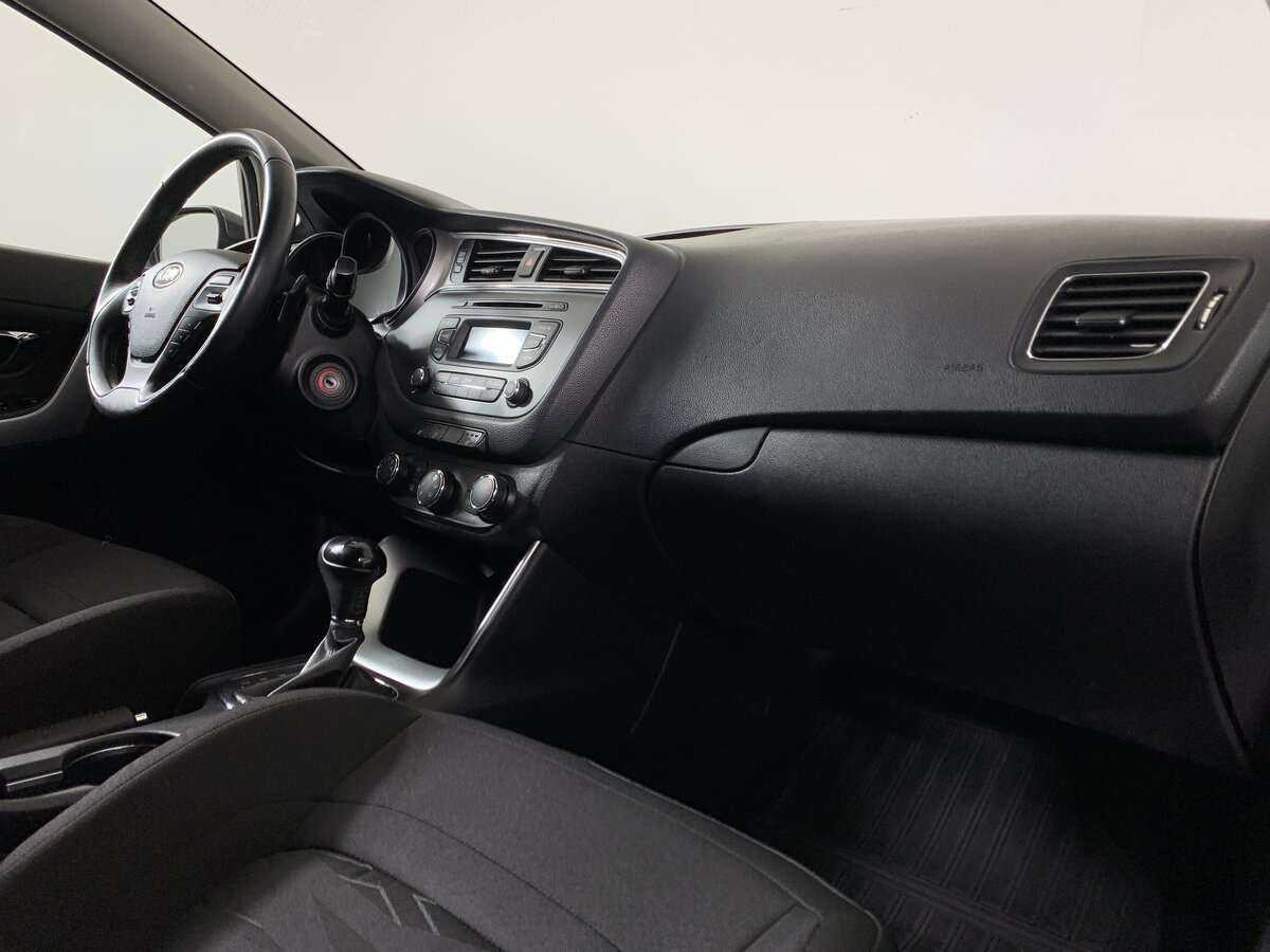 Kia Ceed, 2017 Фото №11