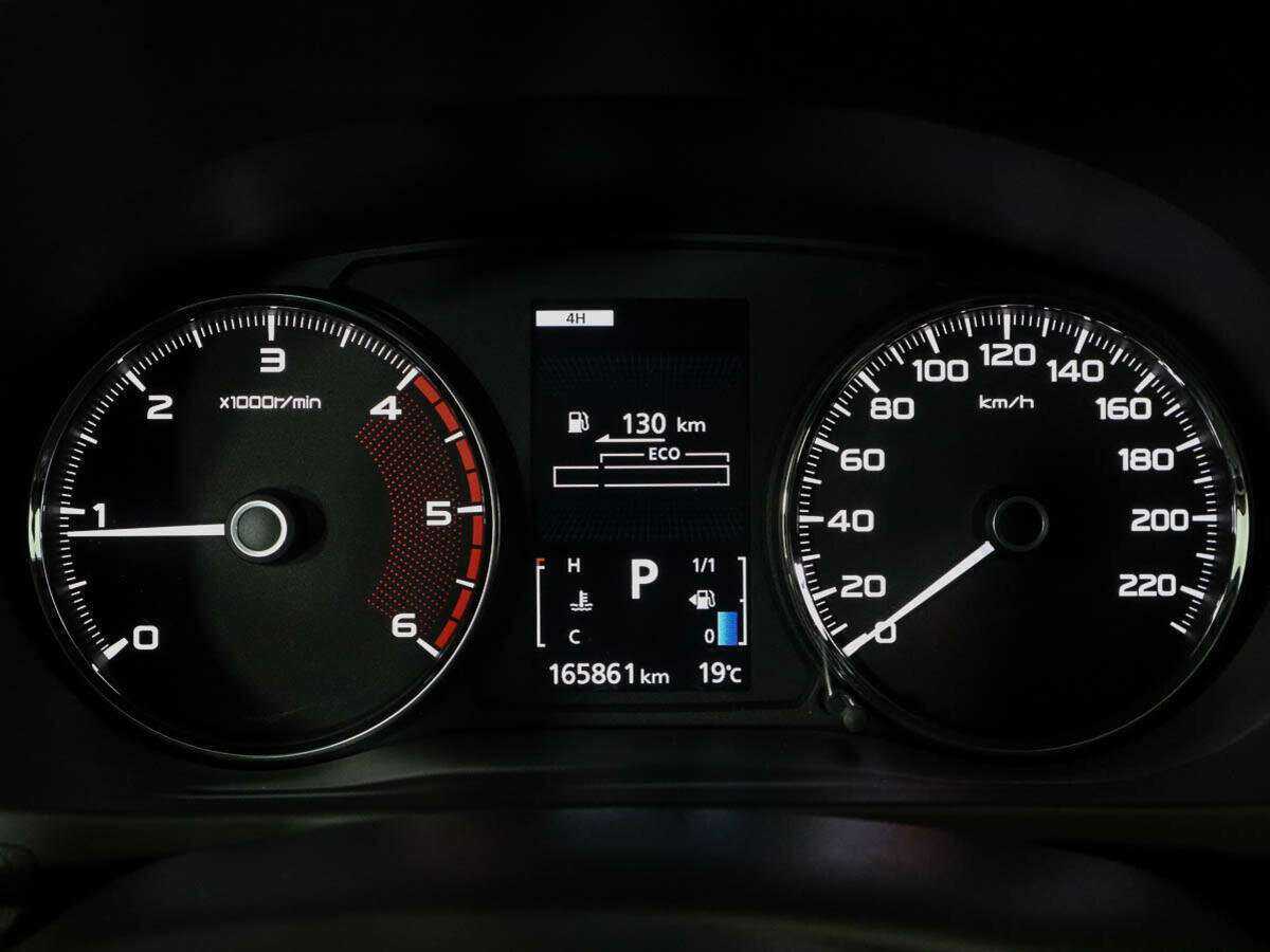 Mitsubishi Pajero Sport, 2017 Фото №9