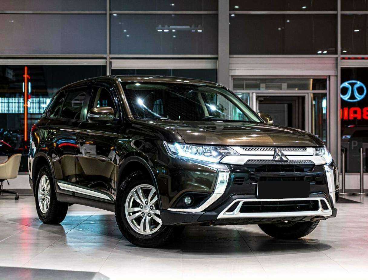 Mitsubishi Outlander, 2018 Фото №2