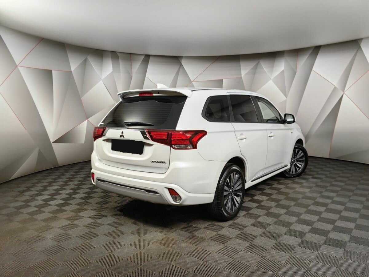 Mitsubishi Outlander, 2022 Фото №2