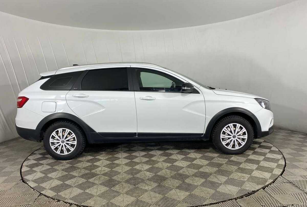 Lada (ВАЗ) Vesta SW, 2020 Фото №4