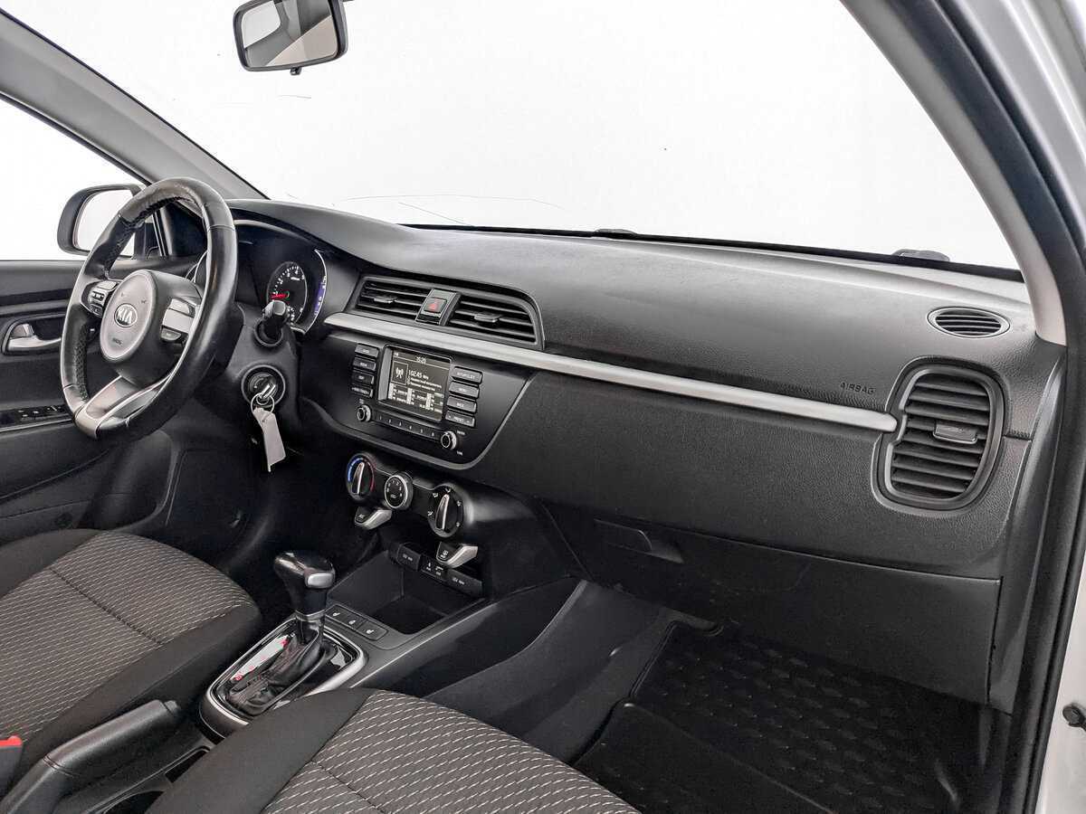 Kia Rio X-Line, 2020 Фото №11