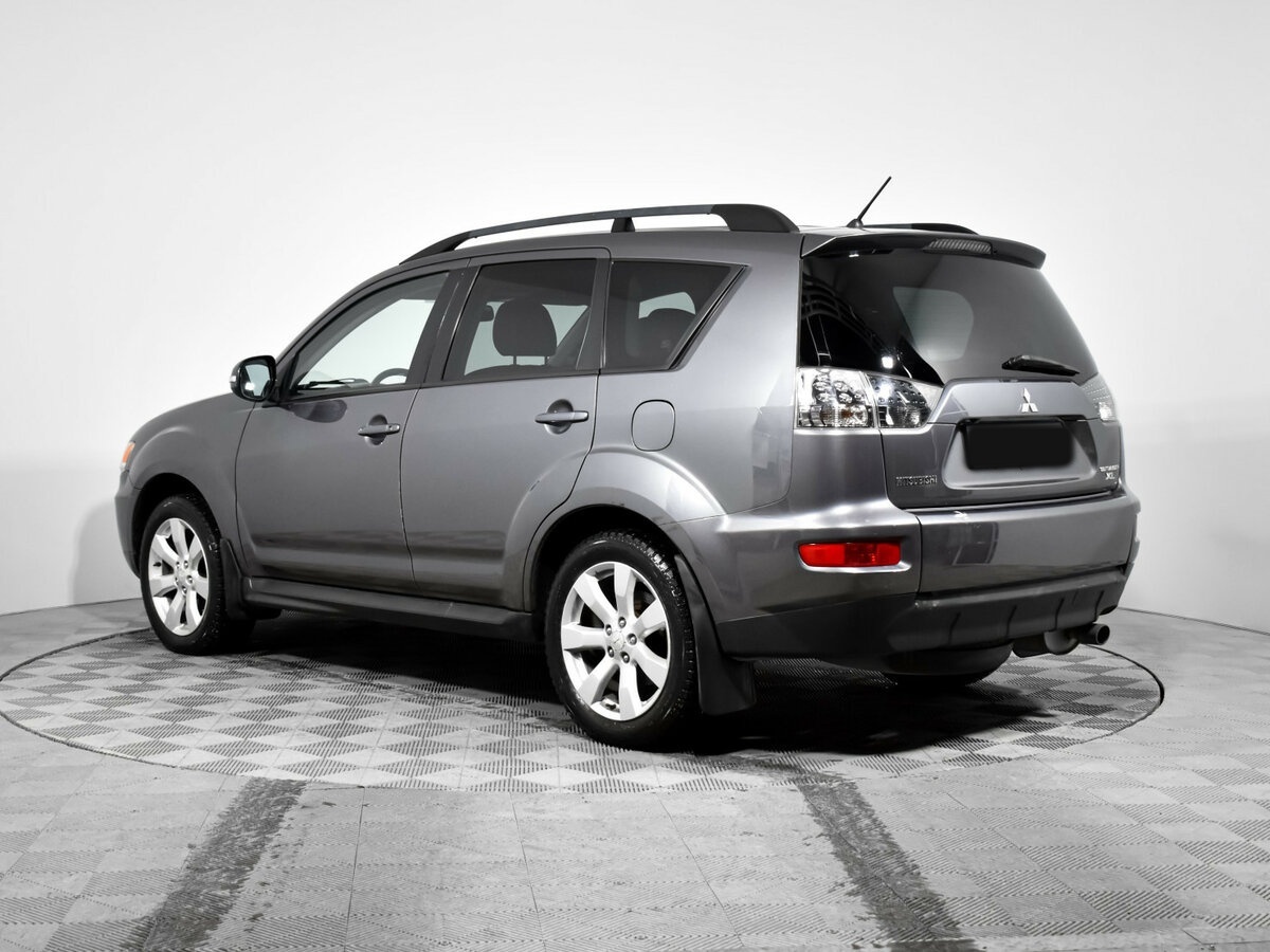 Mitsubishi Outlander II Рестайлинг, 2012 Фото №6