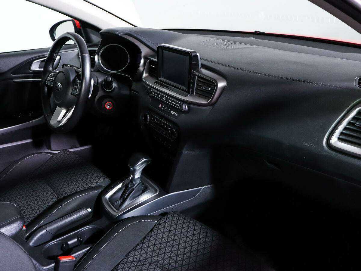 Kia Ceed, 2018 Фото №7