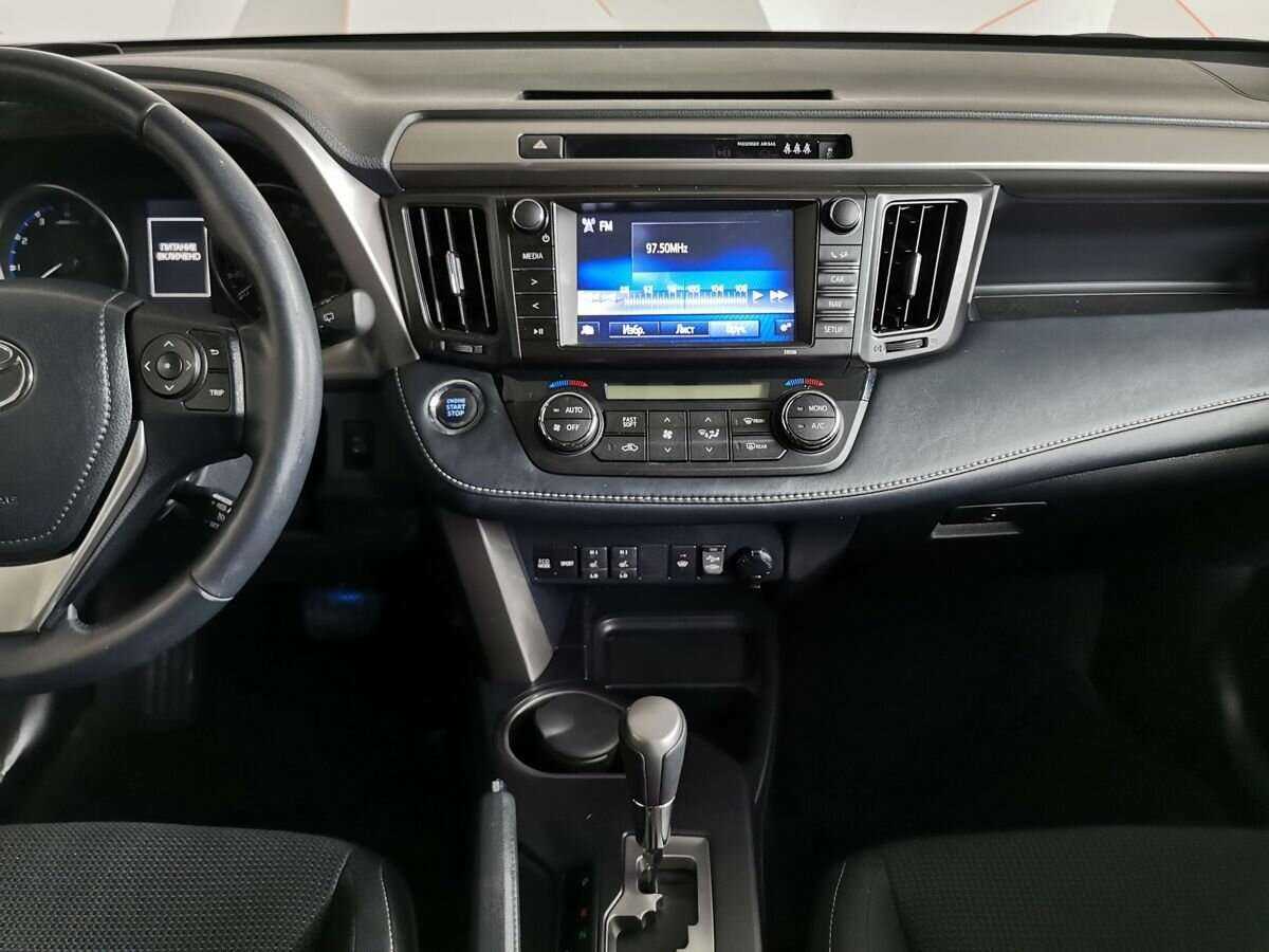 Toyota RAV4, 2018 Фото №11