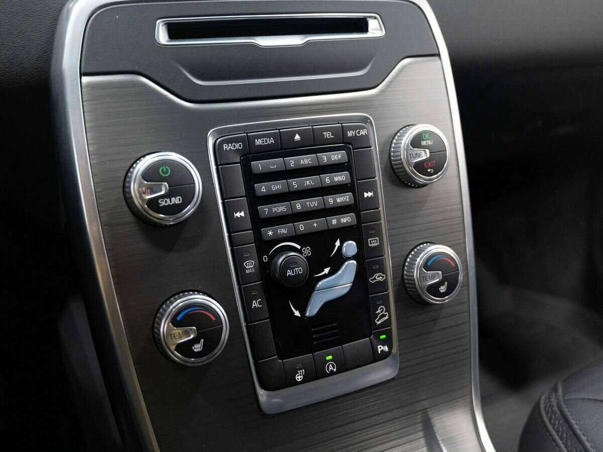 Volvo XC70, 2016 Фото №18