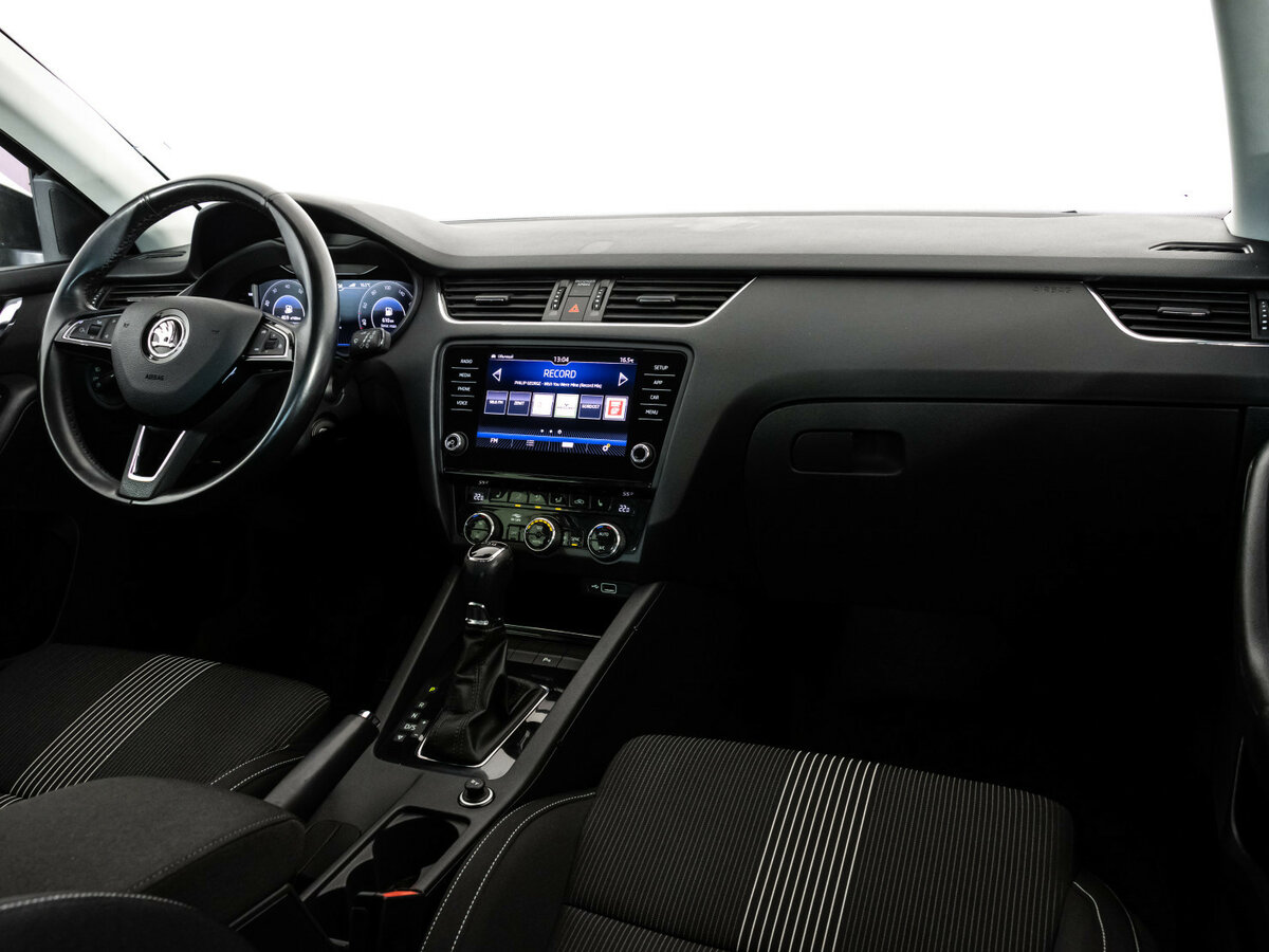 Skoda Octavia III (A7) Рестайлинг, 2019 Фото №7