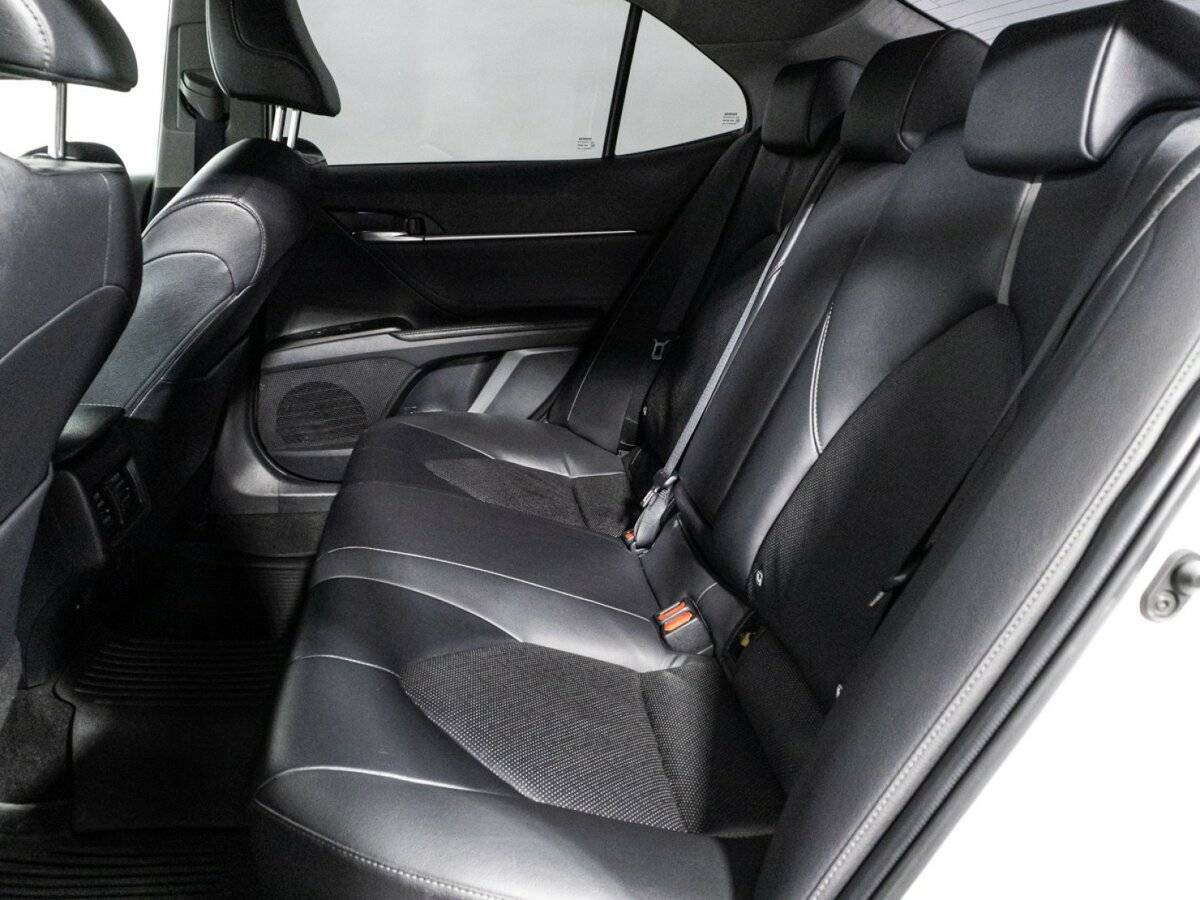 Toyota Camry, 2021 Фото №10