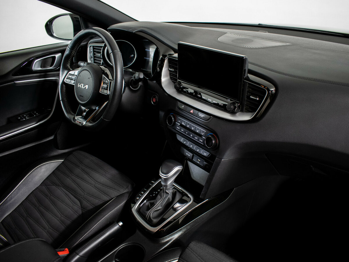 Kia Ceed III Рестайлинг, 2022 Фото №7