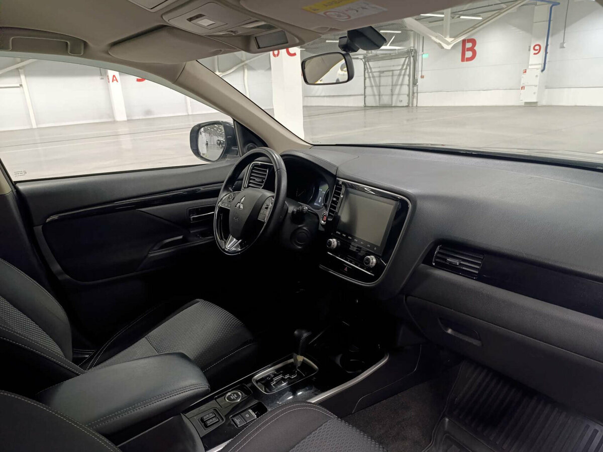 Mitsubishi Outlander III Рестайлинг 3, 2021 Фото №11