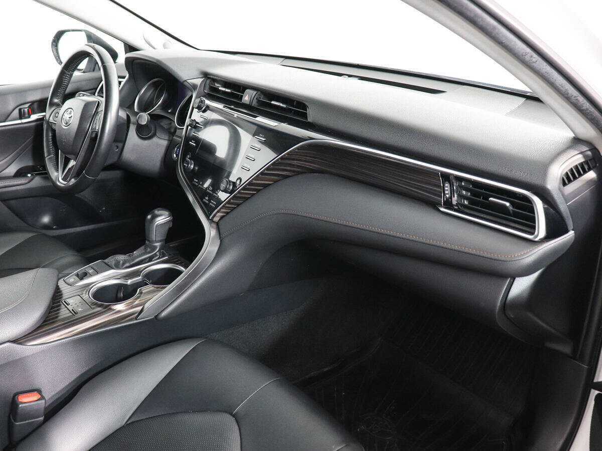 Toyota Camry, 2020 Фото №10