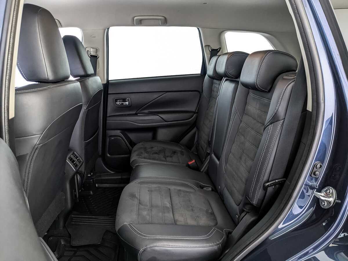 Mitsubishi Outlander, 2021 Фото №14
