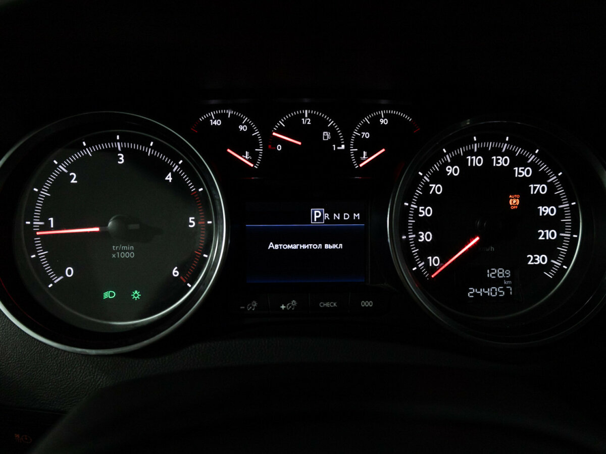Peugeot 508 I, 2012 Фото №11