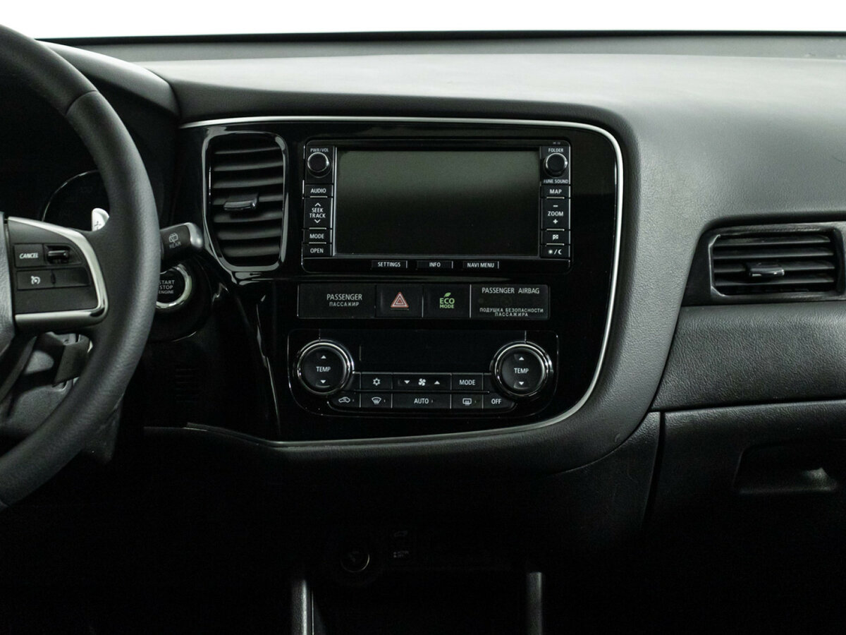 Mitsubishi Outlander III Рестайлинг, 2014 Фото №13