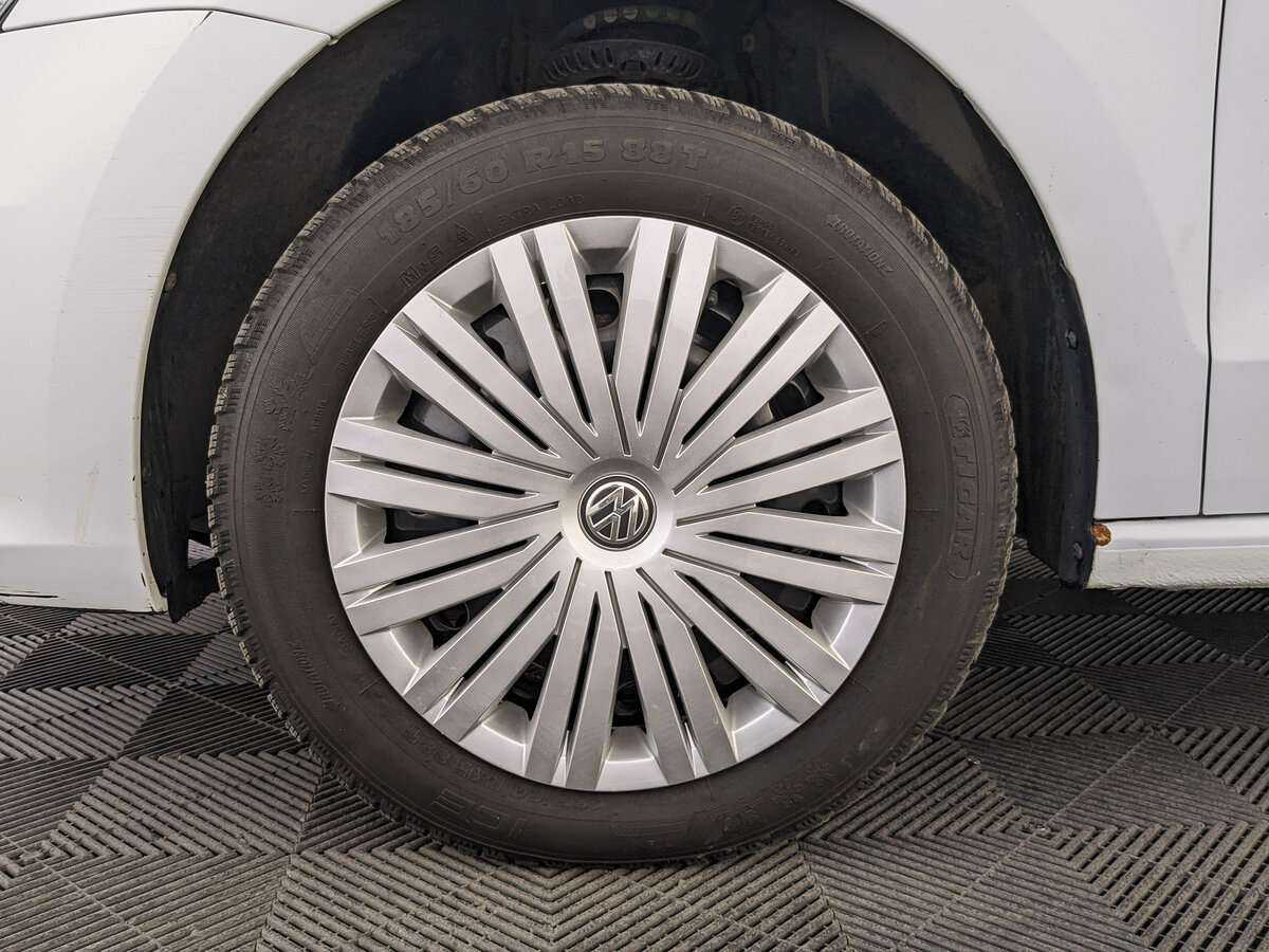 Volkswagen Polo, 2018 Фото №12