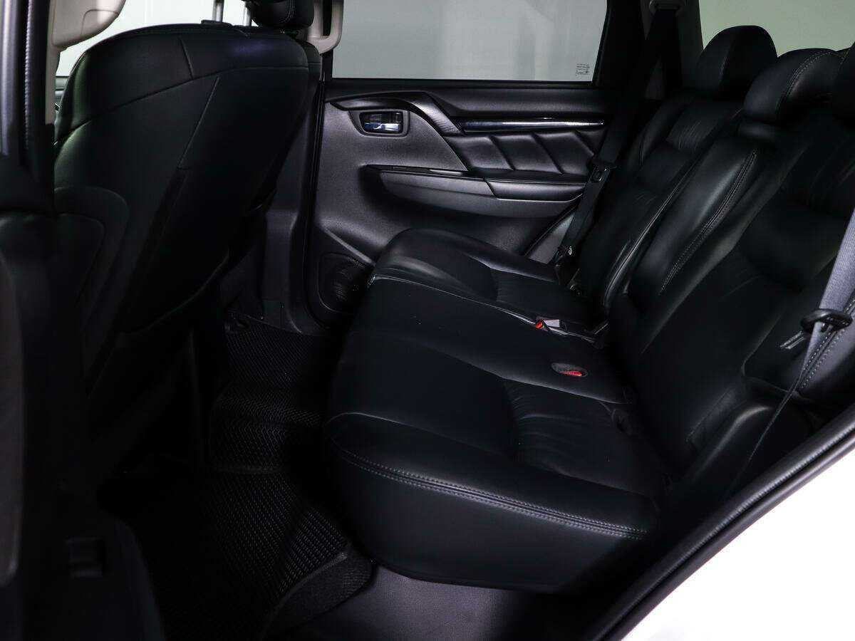 Mitsubishi Pajero Sport, 2018 Фото №7