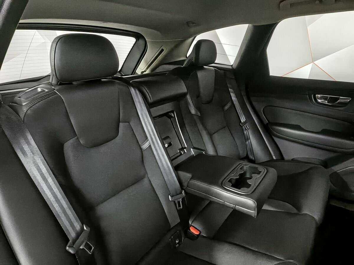 Volvo XC60, 2019 Фото №13