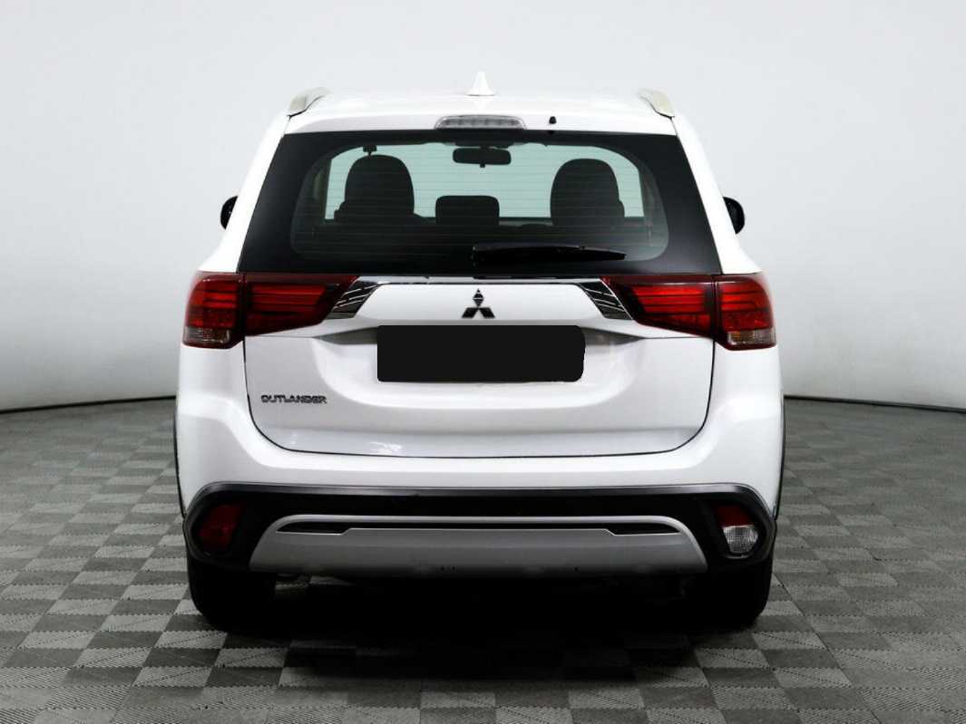 Mitsubishi Outlander, 2021 Фото №5