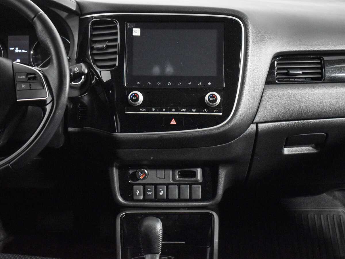 Mitsubishi Outlander, 2021 Фото №15