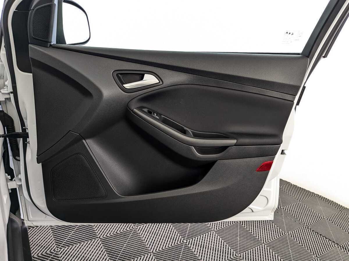 Ford Focus, 2018 Фото №21