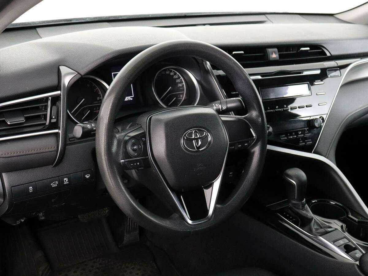 Toyota Camry, 2020 Фото №8