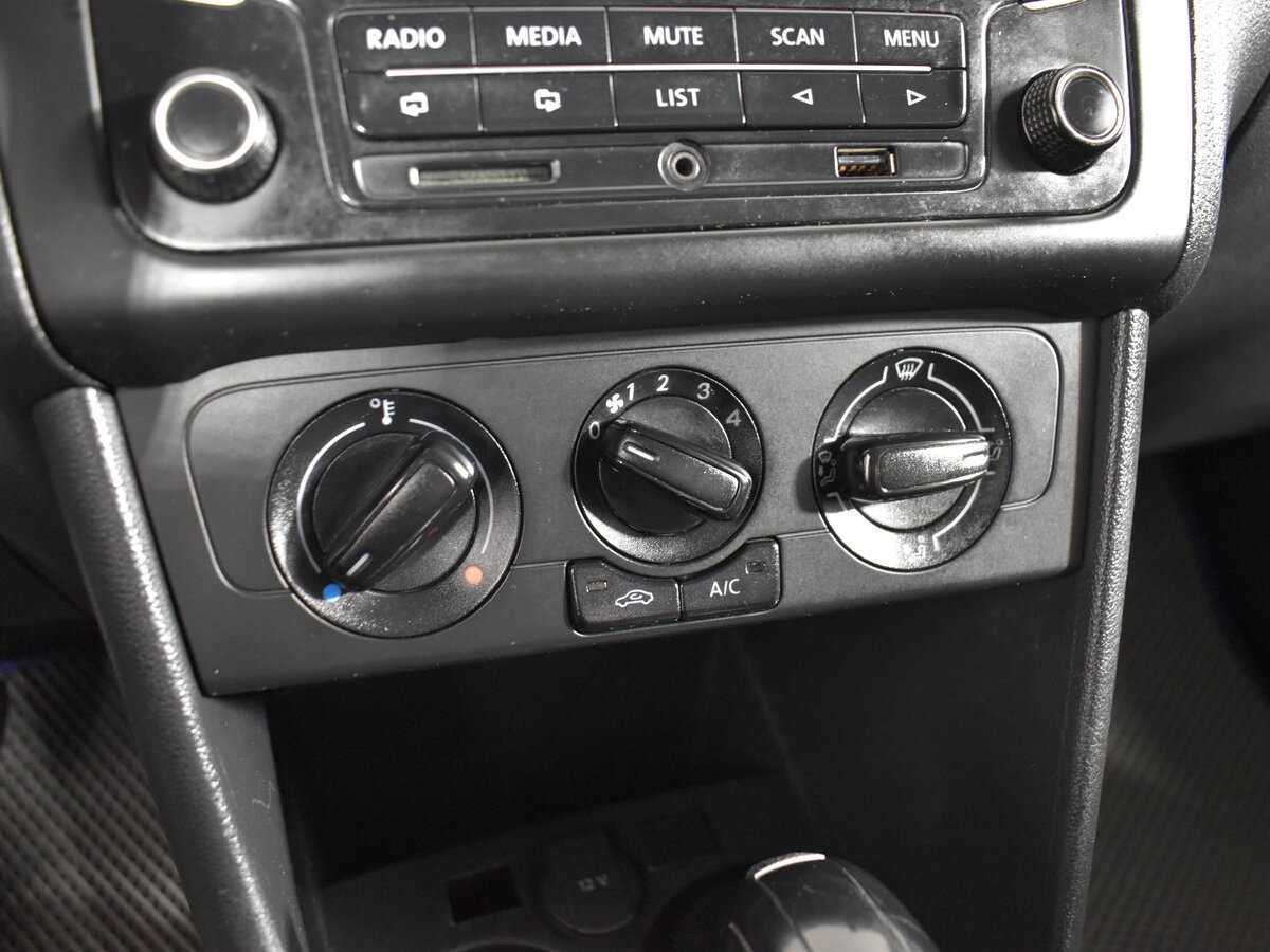 Volkswagen Polo, 2019 Фото №11