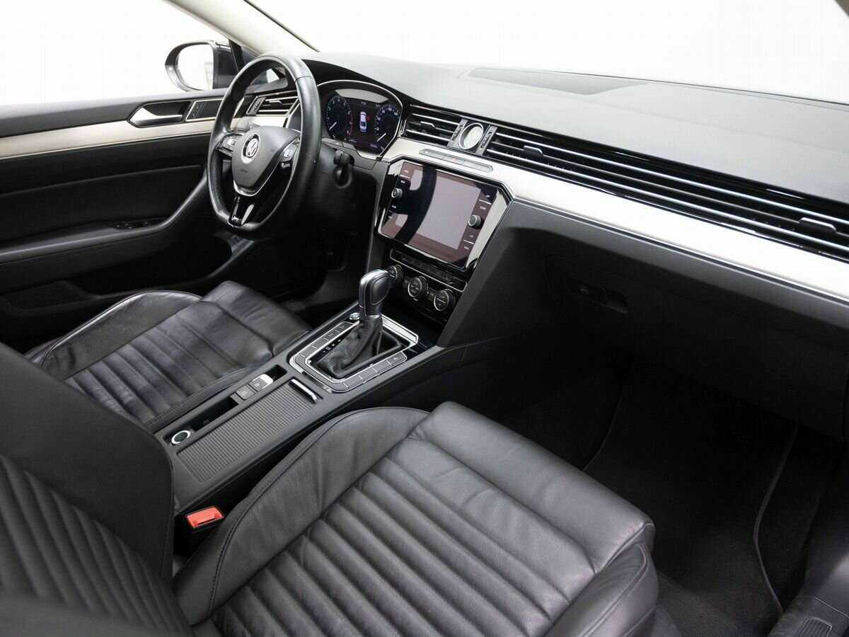 Volkswagen Passat, 2019 Фото №11
