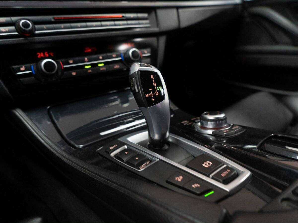 BMW 5 серии 530d xDrive, 2013 Фото №14