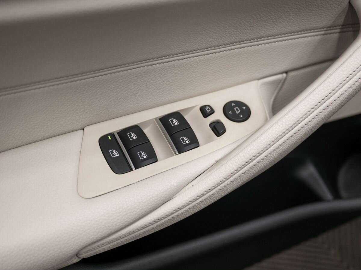 BMW 5 серии 520i, 2018 Фото №14