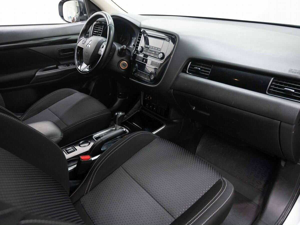 Mitsubishi Outlander, 2019 Фото №11