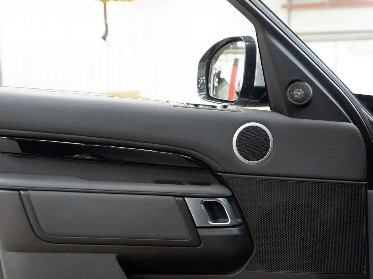 Land Rover Discovery, 2018 Фото №17