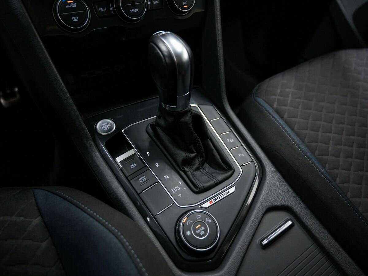 Volkswagen Tiguan, 2019 Фото №21