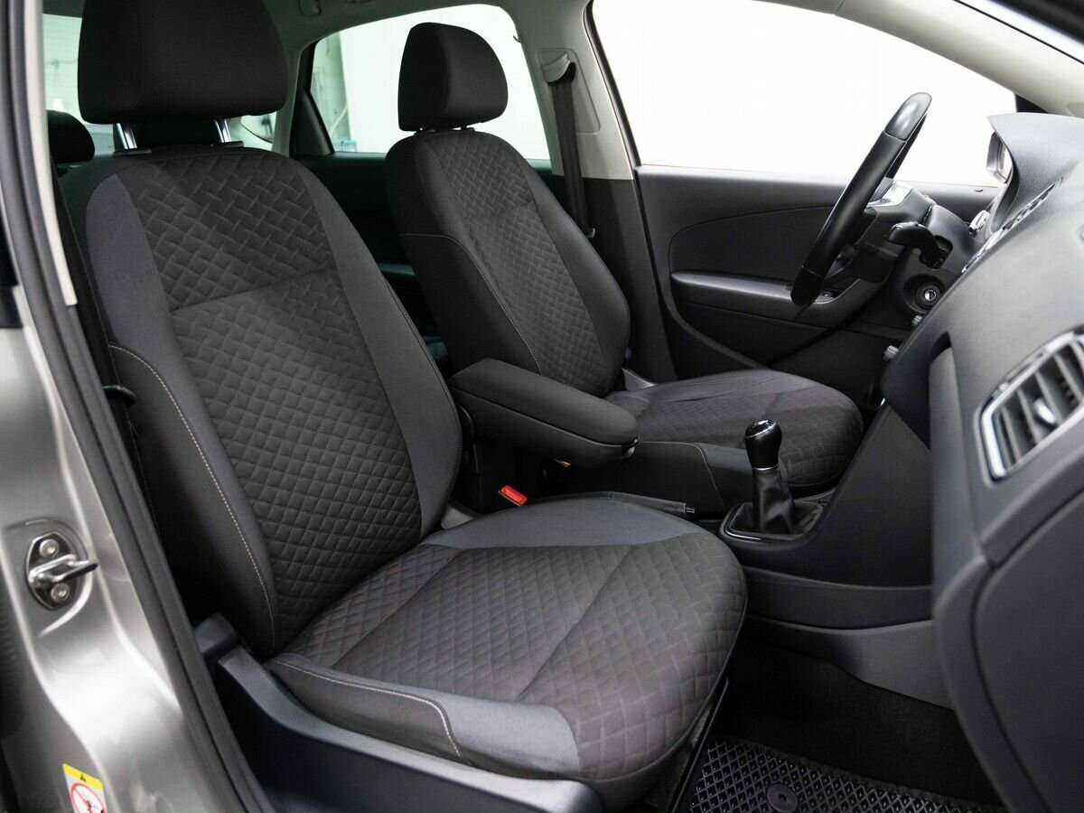 Volkswagen Polo, 2018 Фото №12