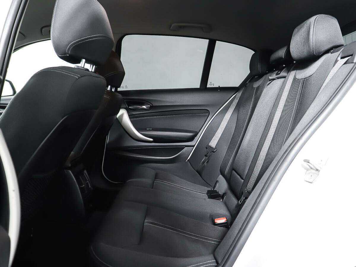 BMW 1 серии 118i, 2017 Фото №6