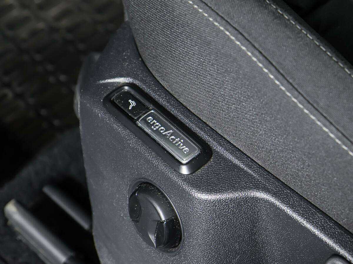 Volkswagen Tiguan, 2018 Фото №15