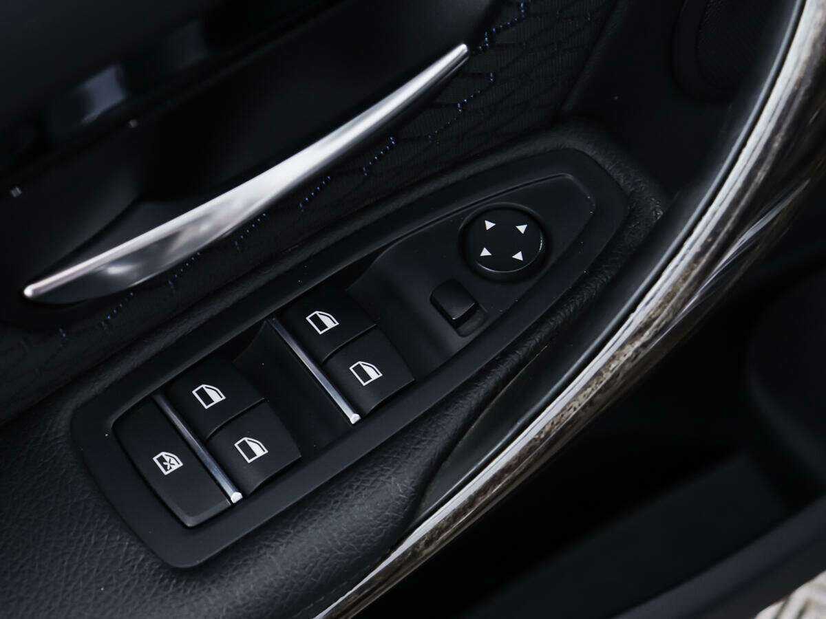 BMW 3 серии 320i xDrive, 2016 Фото №16