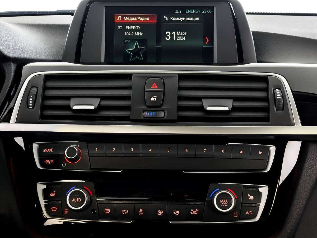 BMW 3 серии 318i, 2018 Фото №15