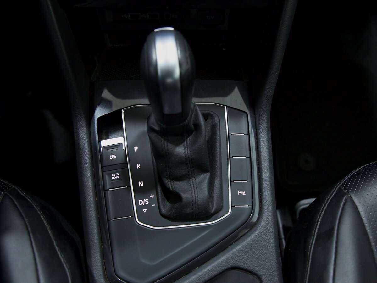 Volkswagen Tiguan, 2020 Фото №13