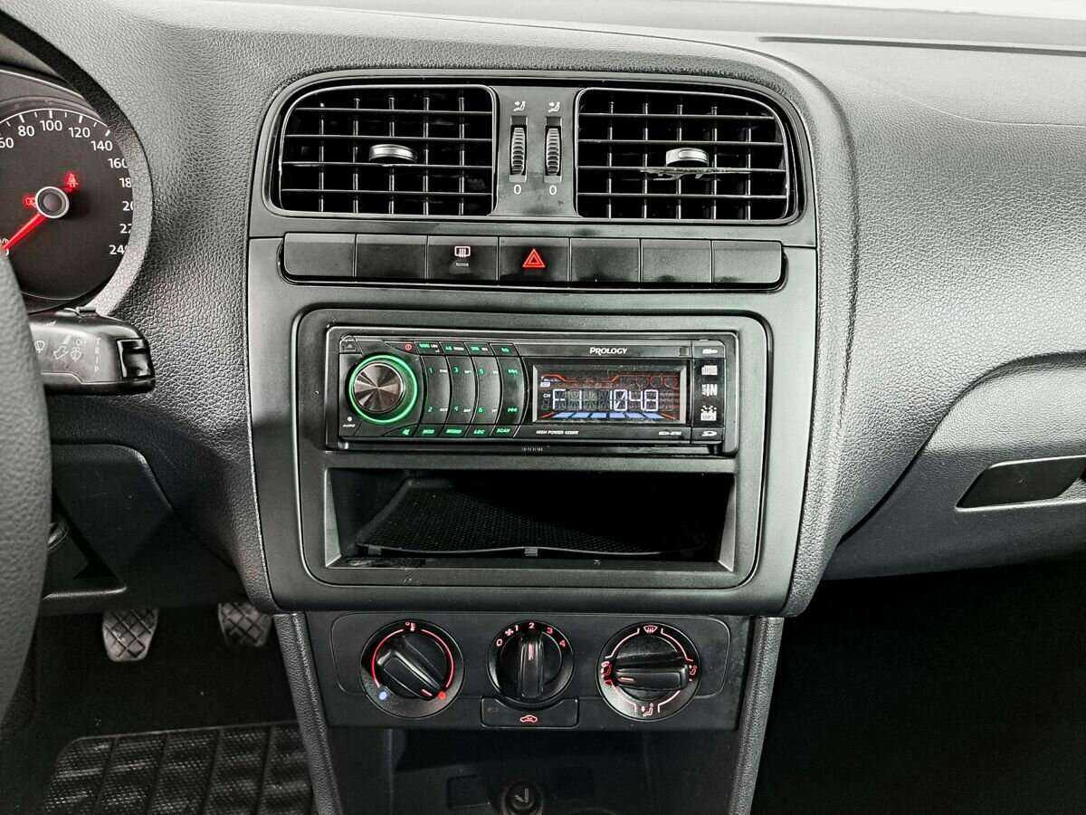 Volkswagen Polo, 2014 Фото №12