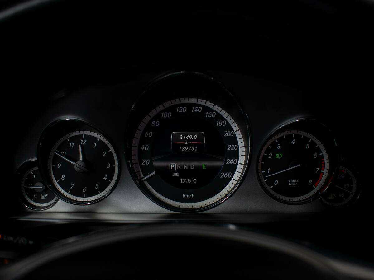 Mercedes-Benz E-Класс 250 7G-Tronic, 2012 Фото №12