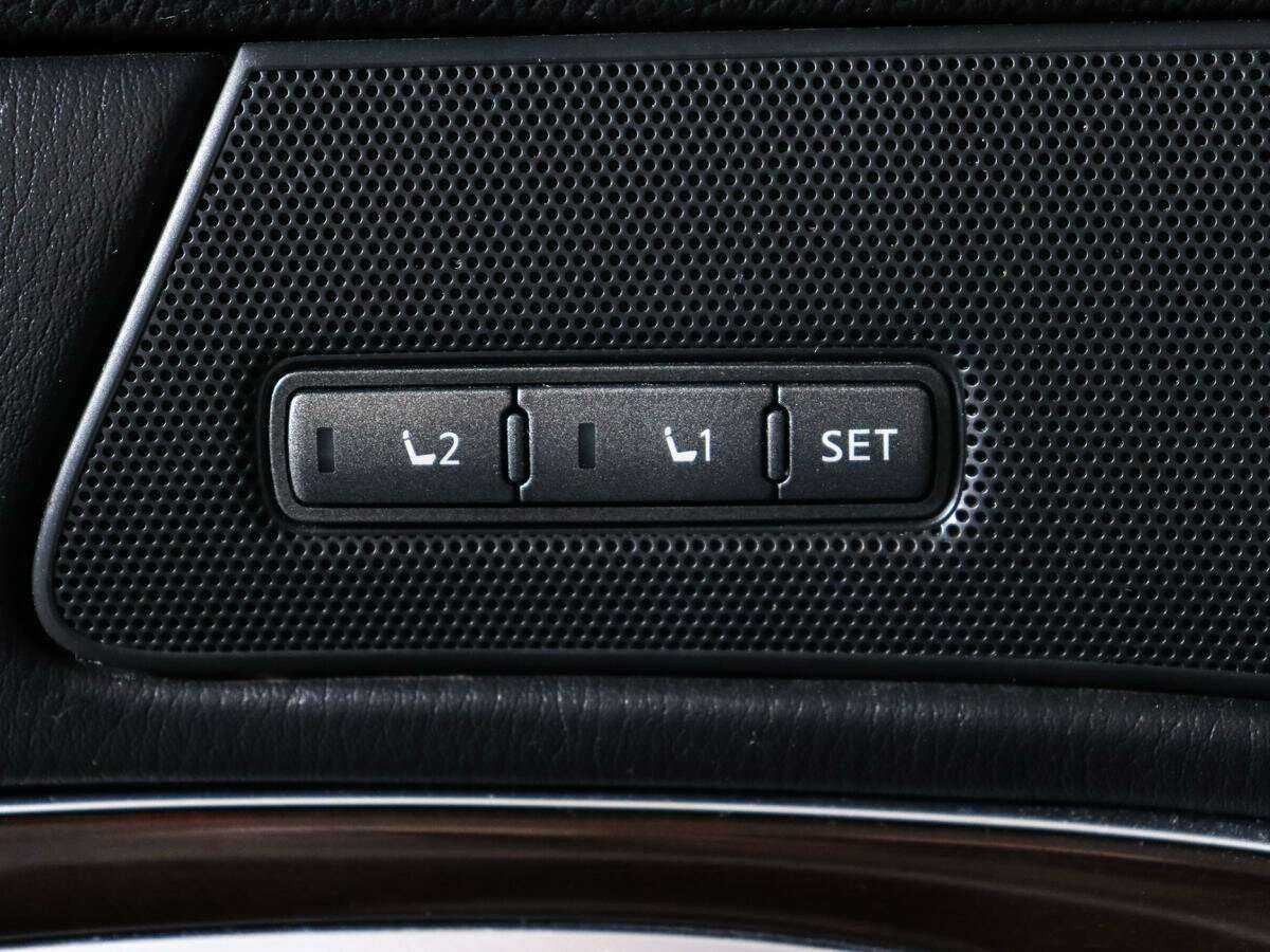 Infiniti Q70, 2014 Фото №17