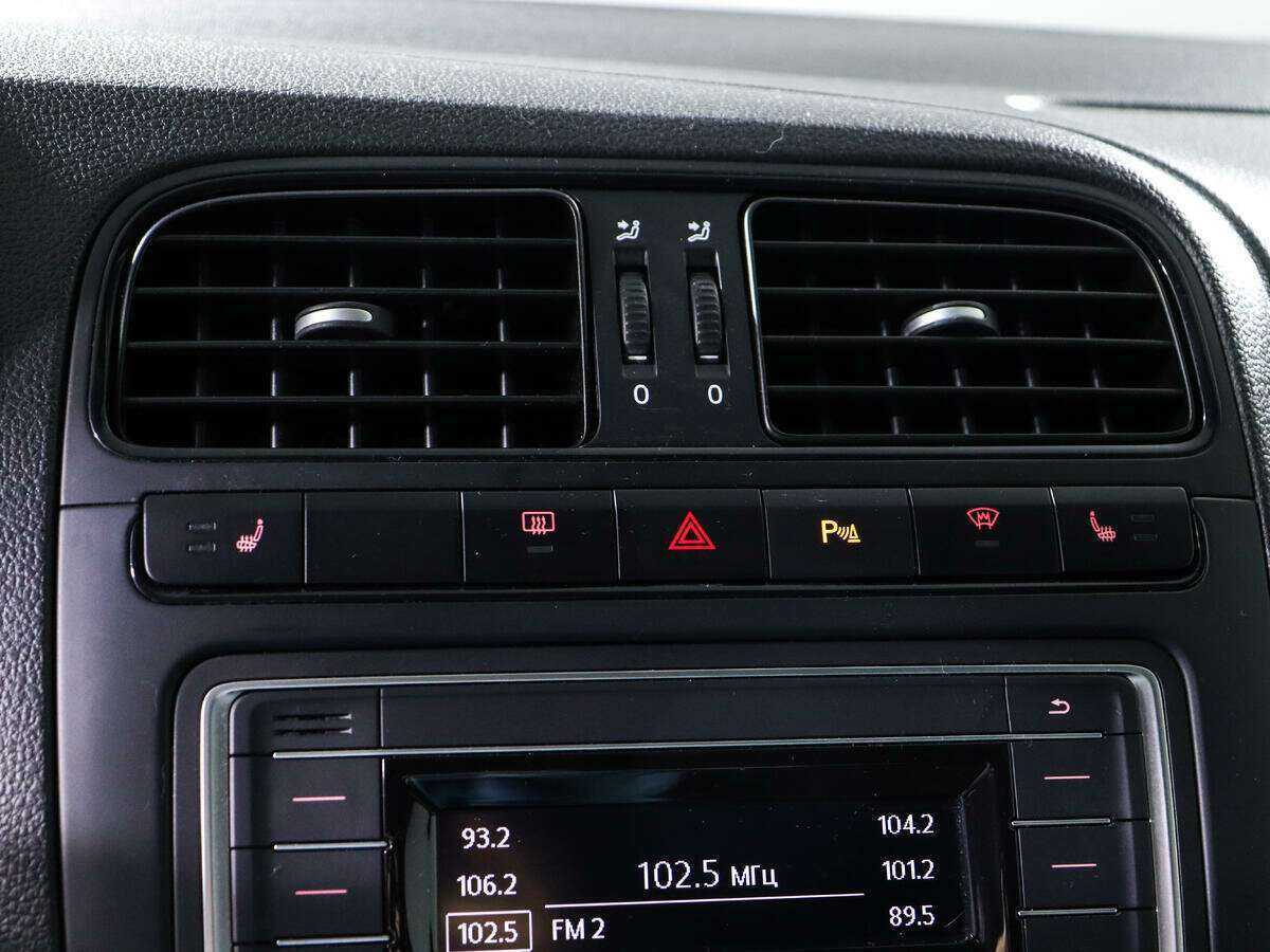 Volkswagen Polo, 2016 Фото №12